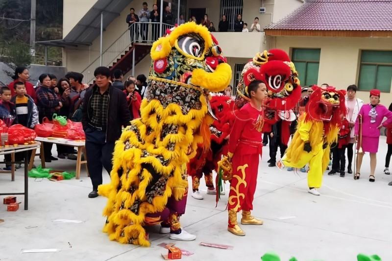 成都新店开业剪彩仪式为何要请舞狮表演 成都新店开业剪彩仪式为何要请舞狮表演