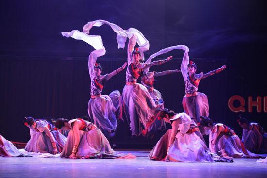 成都舞蹈乐队路演演出-兼职充场演员-卡通人偶扮演-网红主播 成都舞蹈乐队路演演出-兼职充场演员-卡通人偶扮演-网红主播