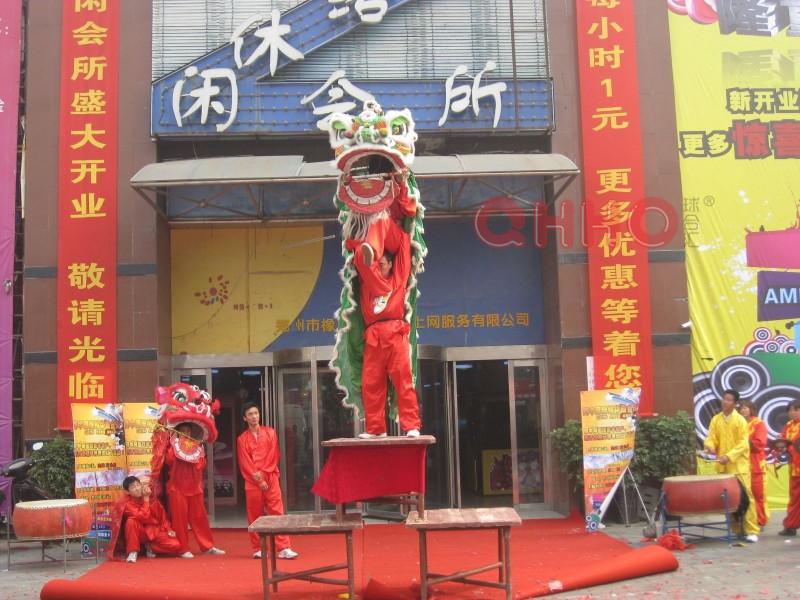 成都舞狮庆典 舞龙舞狮的习俗特点 成都舞狮庆典 舞龙舞狮的习俗特点