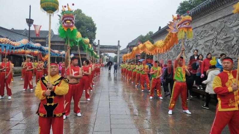 成都开业庆典 ​舞狮活动是民族庆典的传承