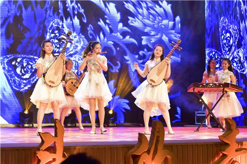 成都演艺公司推荐:主持人、礼仪模特、魔术师、舞蹈、歌手、乐队小提琴节目 成都演艺公司推荐:主持人、礼仪模特、魔术师、舞蹈、歌手、乐队小提琴节目